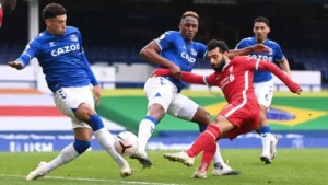 hậu vệ đánh chặn