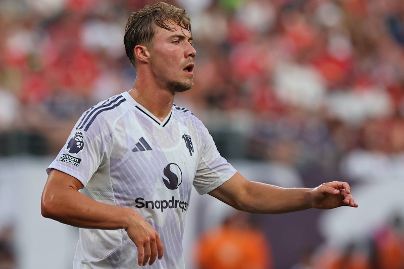 Chuyển nhượng Tối 19/8: Tương lai Onana bất định