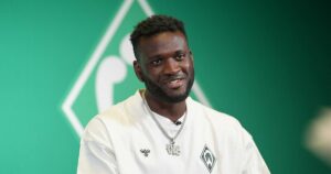 Boniface trải lòng chua chát sau mùa hè sóng gió