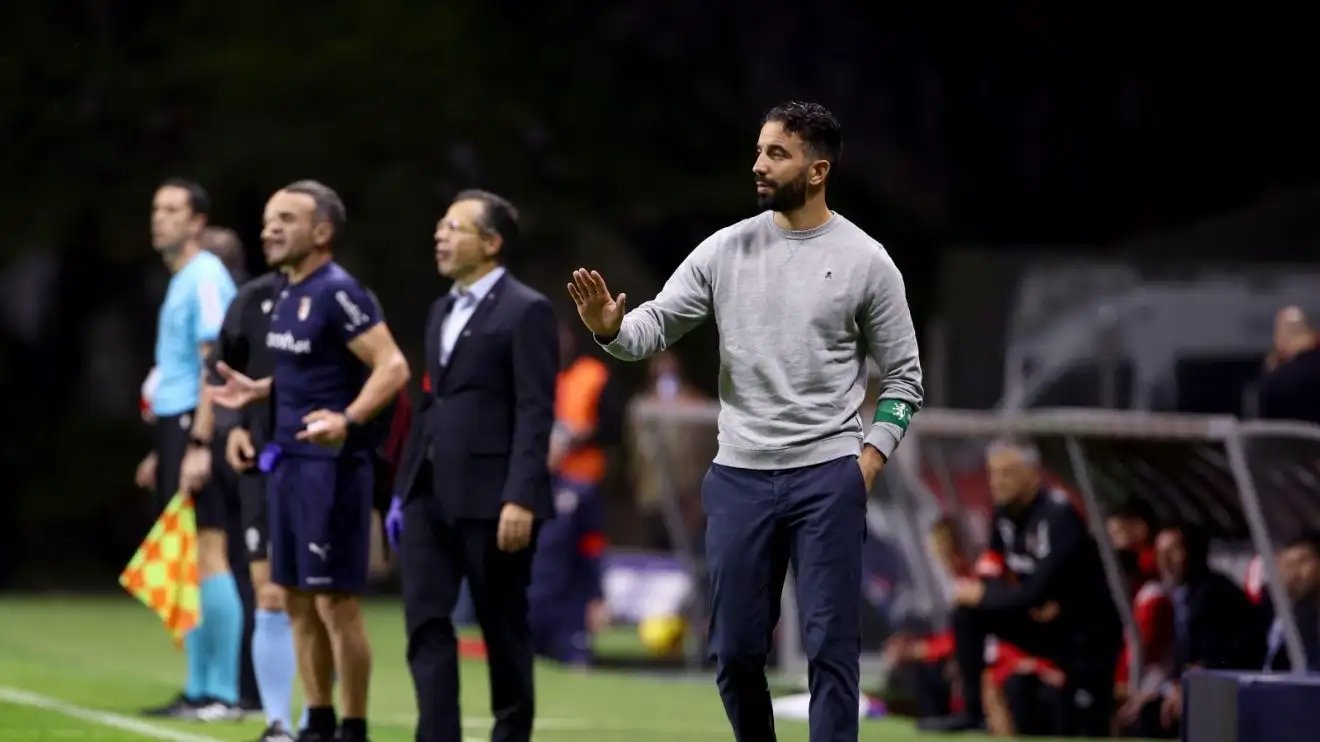 Amorim vẫn đang loay hoay tại MU