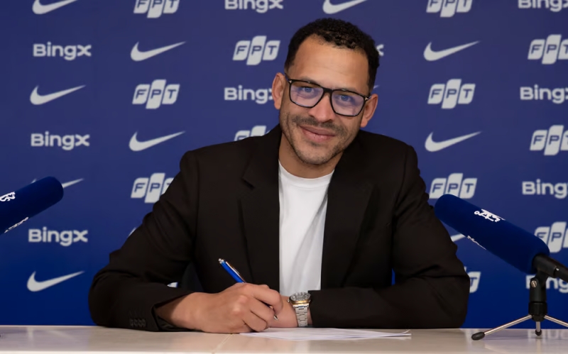 Rosenior đối mặt thử thách lớn tại Chelsea